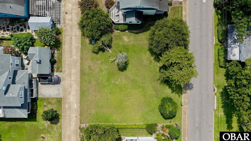 Image 43 of property listing at 330 Fernando Street, Manteo, NC 27954