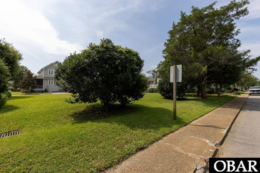 Image 46 of property listing at 330 Fernando Street, Manteo, NC 27954
