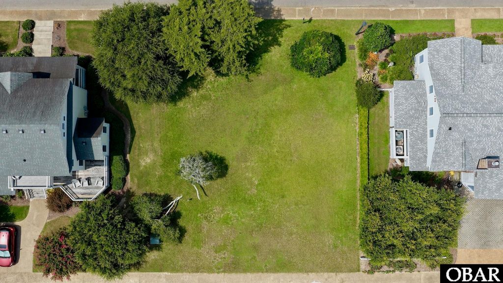 Image 10 of property listing at 330 Fernando Street, Manteo, NC 27954