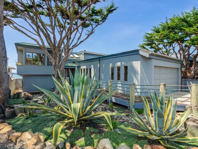 2585 Sherwood Drive, Cambria, CA 93428