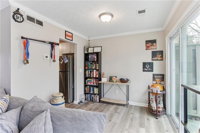 345 Red Oak SW Run, Marietta, GA 30008