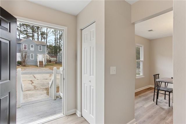 345 Red Oak SW Run, Marietta, GA 30008