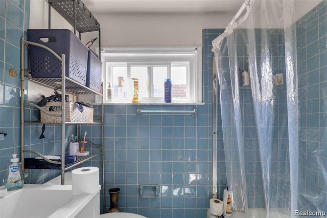 9547 Abington Avenue, Detroit, MI 48227