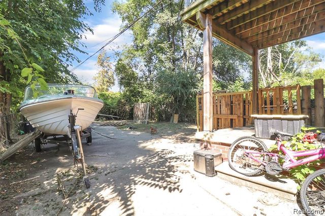 9547 Abington Avenue, Detroit, MI 48227