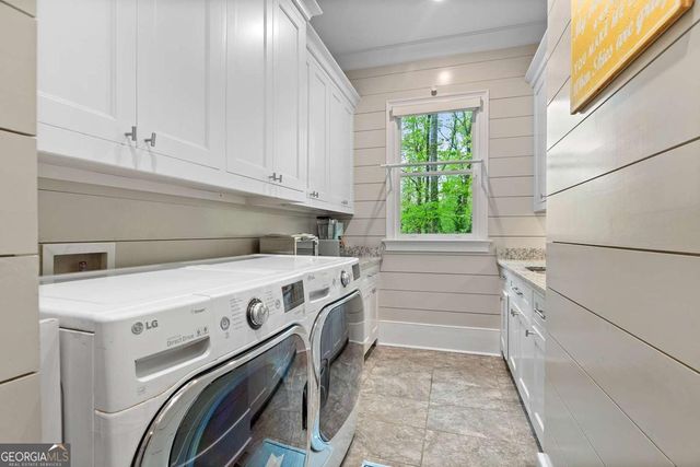 1431 Hearst Drive NE, Brookhaven, GA 30319