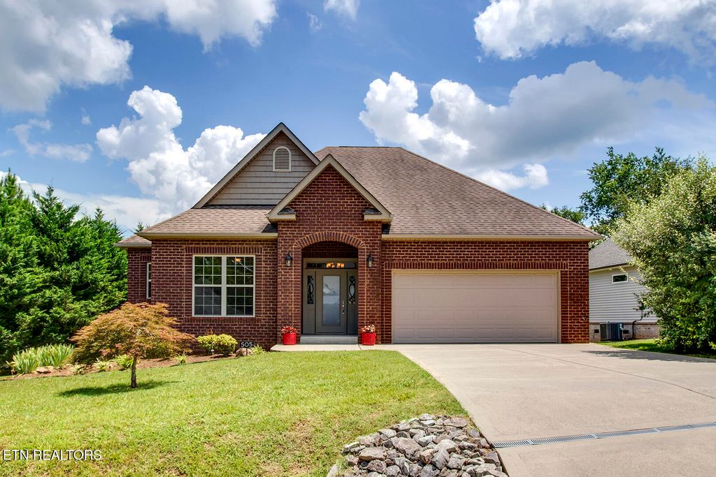 505 Tanasi Circle, Loudon, TN 37774