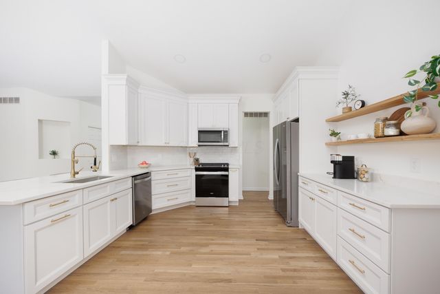 6177 Woodsview Way, Hilliard, OH 43026