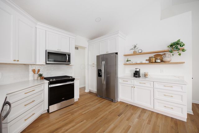 6177 Woodsview Way, Hilliard, OH 43026