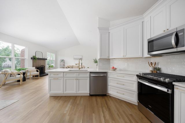 6177 Woodsview Way, Hilliard, OH 43026