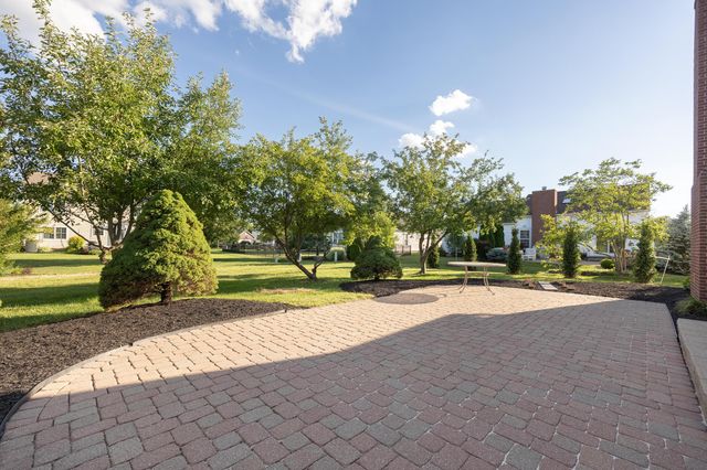 6177 Woodsview Way, Hilliard, OH 43026