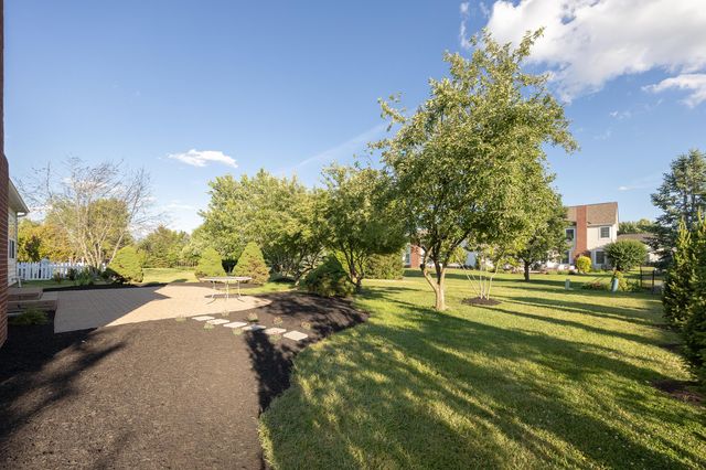 6177 Woodsview Way, Hilliard, OH 43026