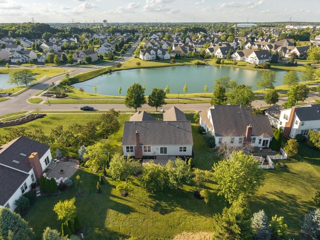 6177 Woodsview Way, Hilliard, OH 43026