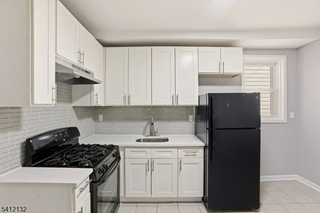 15 20Th Ave, Irvington Twp., NJ 07111