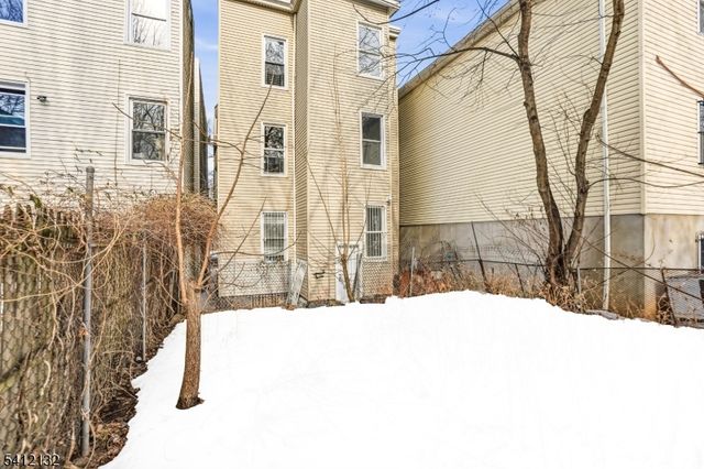 15 20Th Ave, Irvington Twp., NJ 07111