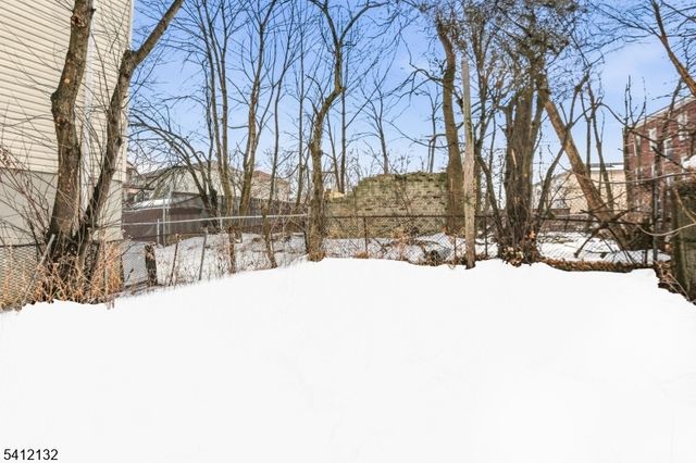 15 20Th Ave, Irvington Twp., NJ 07111