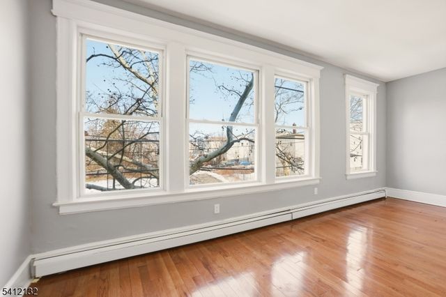 15 20Th Ave, Irvington Twp., NJ 07111