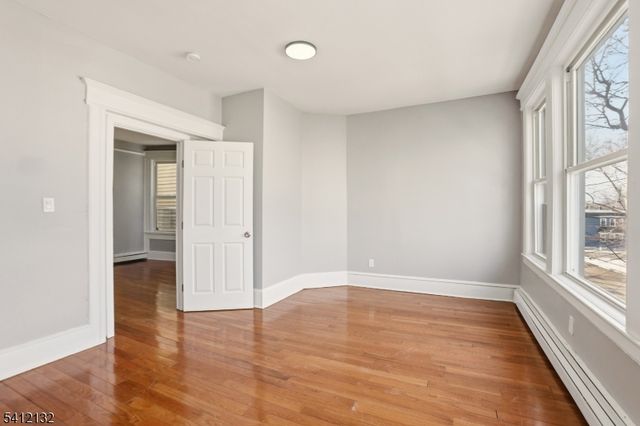 15 20Th Ave, Irvington Twp., NJ 07111