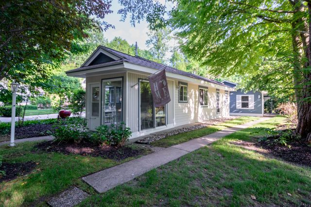 140 Webster Avenue, South Haven, MI 49090