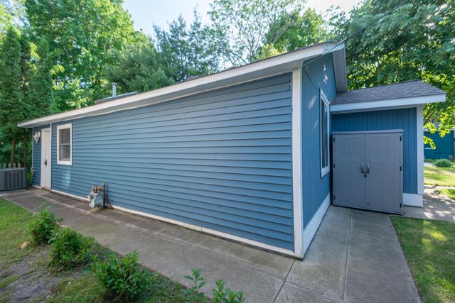 140 Webster Avenue, South Haven, MI 49090