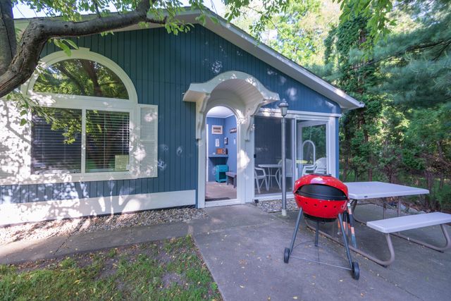 140 Webster Avenue, South Haven, MI 49090