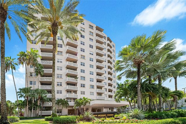 90 Edgewater Dr PH11, Coral Gables, FL 33133