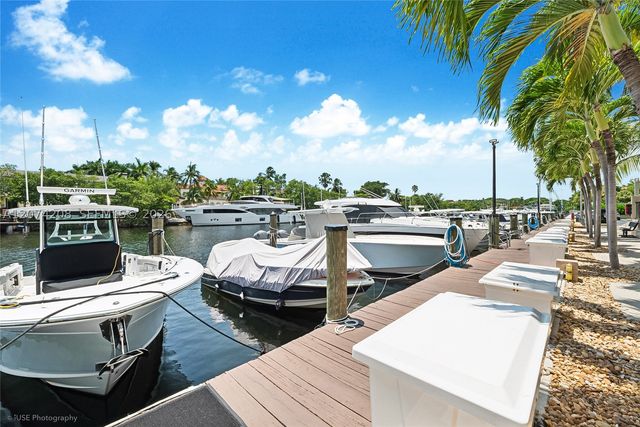 90 Edgewater Dr PH11, Coral Gables, FL 33133