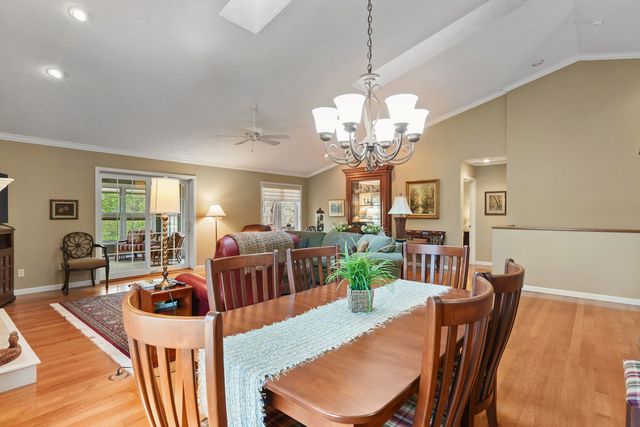 8 Briarwood Lane, Rock Island, IL 61201