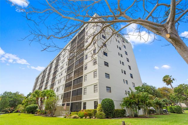 2232 N Cypress Bend Drive 107, Pompano Beach, FL 33069