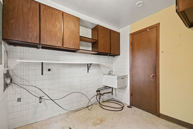 940 Ridgeland Avenue, Mundelein, IL 60060