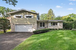 940 Ridgeland Avenue, Mundelein, IL 60060