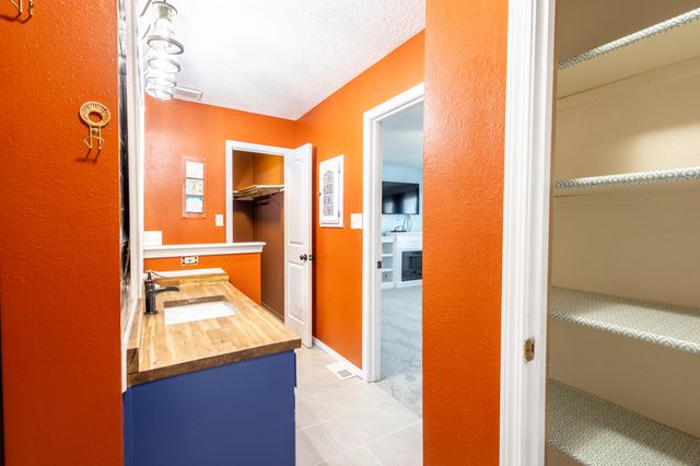 2901 Bright Star Drive NW, Albuquerque, NM 87120