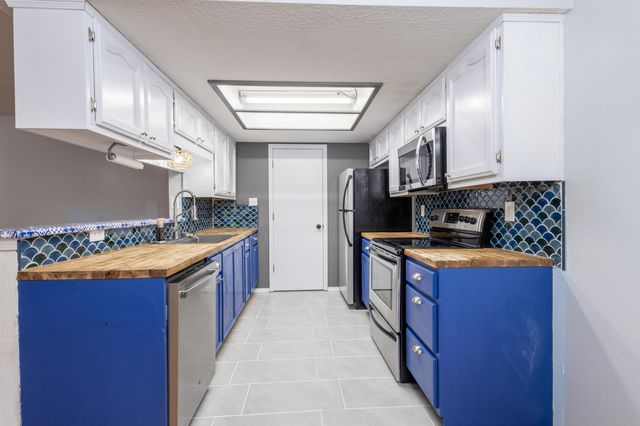 2901 Bright Star Drive NW, Albuquerque, NM 87120