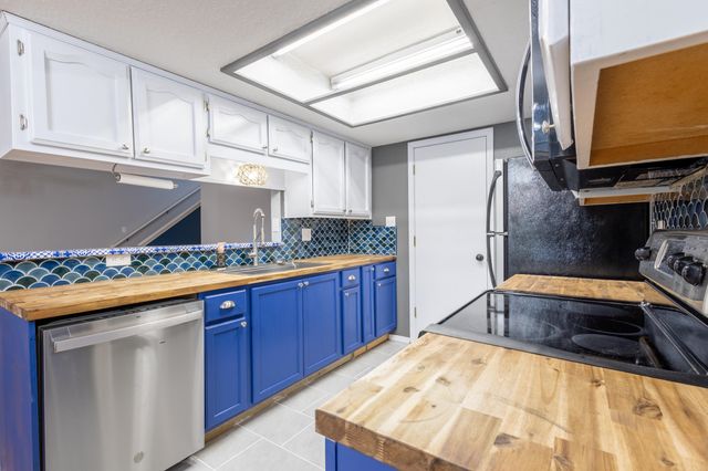 2901 Bright Star Drive NW, Albuquerque, NM 87120