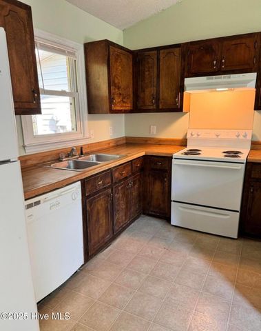 133 Windsor Court, Jacksonville, NC 28546