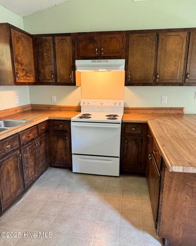133 Windsor Court, Jacksonville, NC 28546