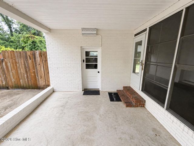 34 Holland Drive, Castle Hayne, NC 28429