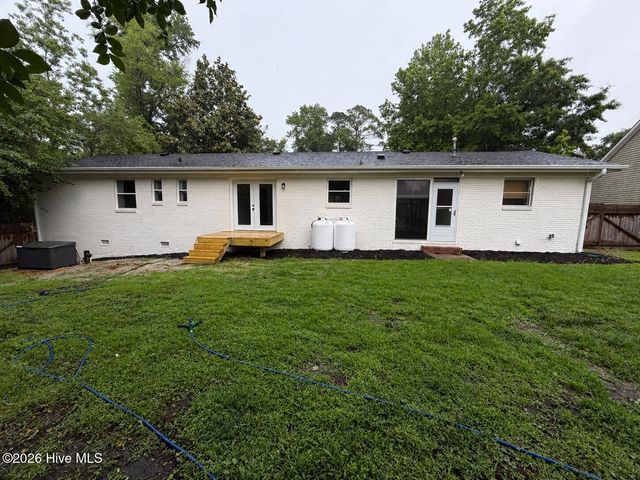 34 Holland Drive, Castle Hayne, NC 28429