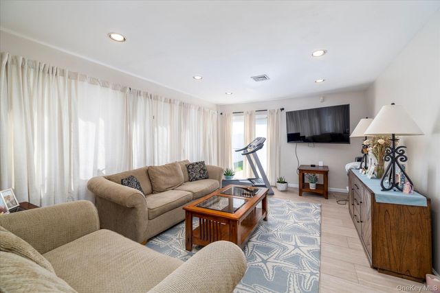 1985 Park Street, Atlantic Beach, NY 11509