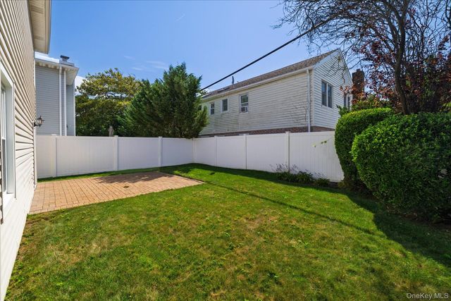 1985 Park Street, Atlantic Beach, NY 11509