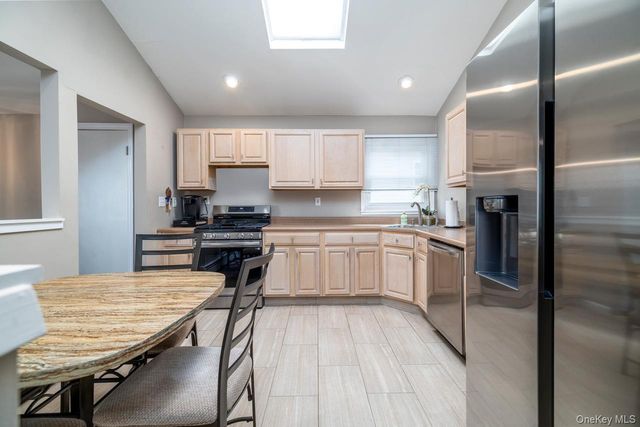 1985 Park Street, Atlantic Beach, NY 11509