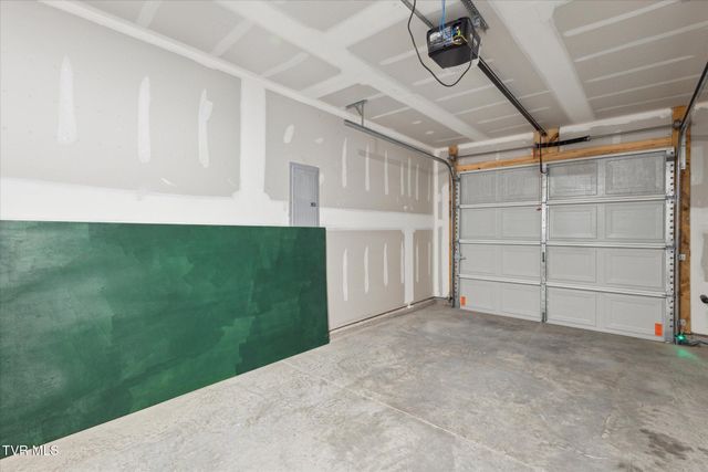 115 Raceday Center Drive, F-4, Bristol, TN 37620