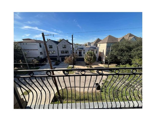 1306 Birdsall Street, Houston, TX 77007