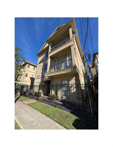 1306 Birdsall Street, Houston, TX 77007