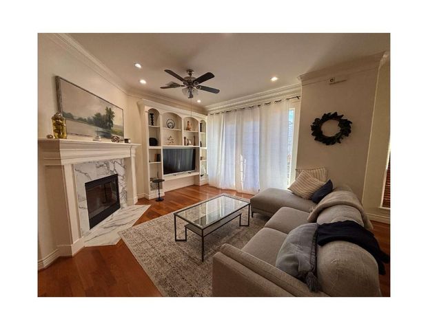 1306 Birdsall Street, Houston, TX 77007