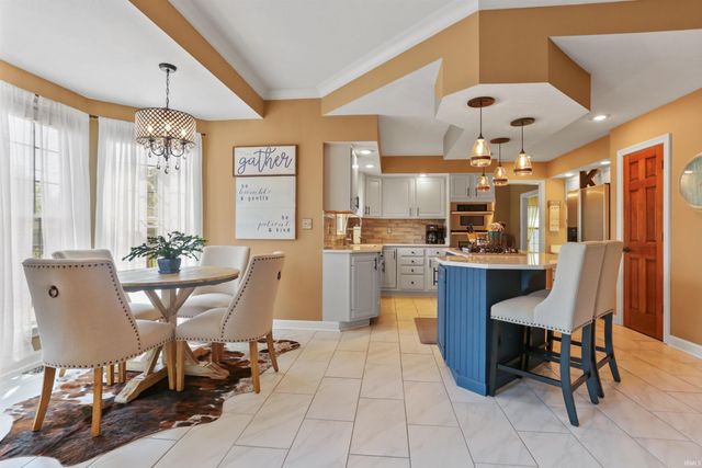 3477 Brookfield Drive, Newburgh, IN 47630