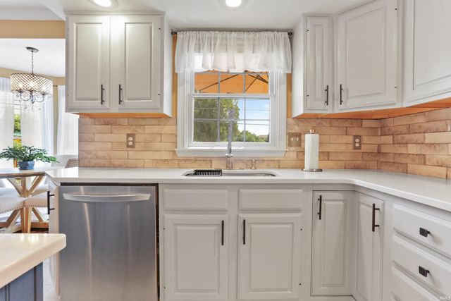 3477 Brookfield Drive, Newburgh, IN 47630