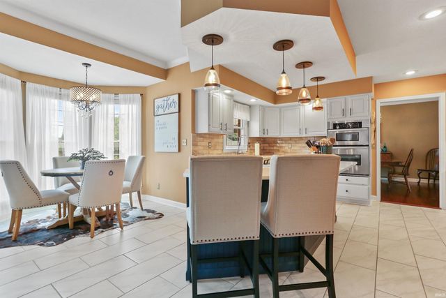 3477 Brookfield Drive, Newburgh, IN 47630