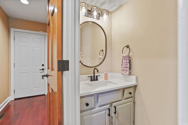 3477 Brookfield Drive, Newburgh, IN 47630