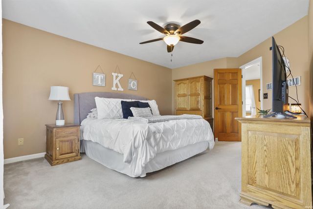 3477 Brookfield Drive, Newburgh, IN 47630