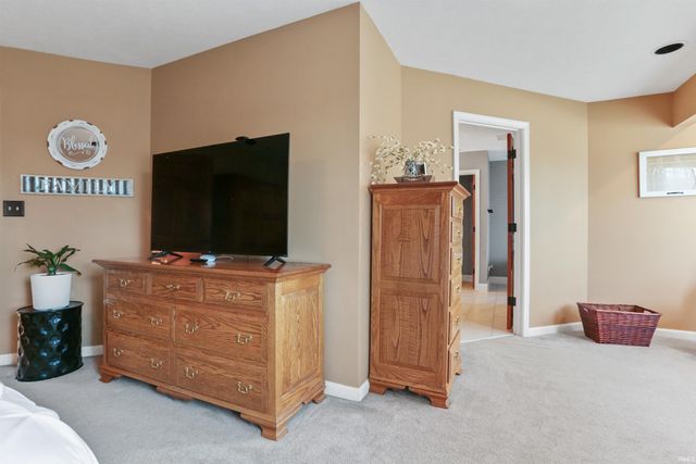 3477 Brookfield Drive, Newburgh, IN 47630
